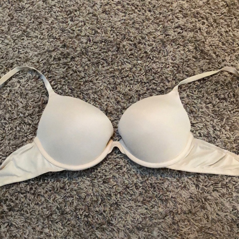 Victoria’s Secret 34b push up bra